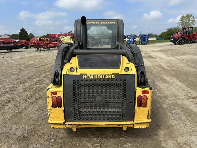 Image of New Holland L218 equipment image 3
