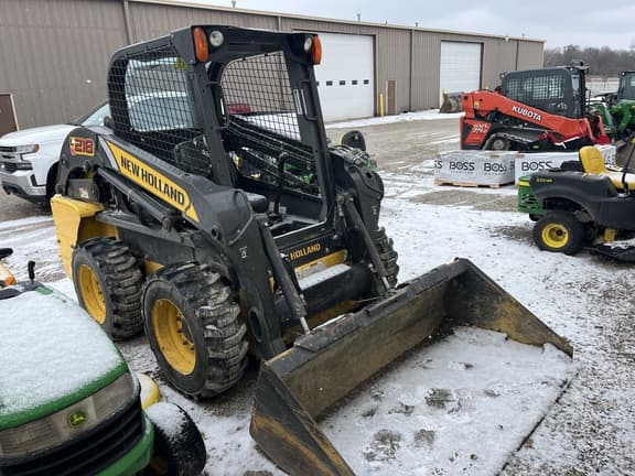 Image of New Holland L218 equipment image 2