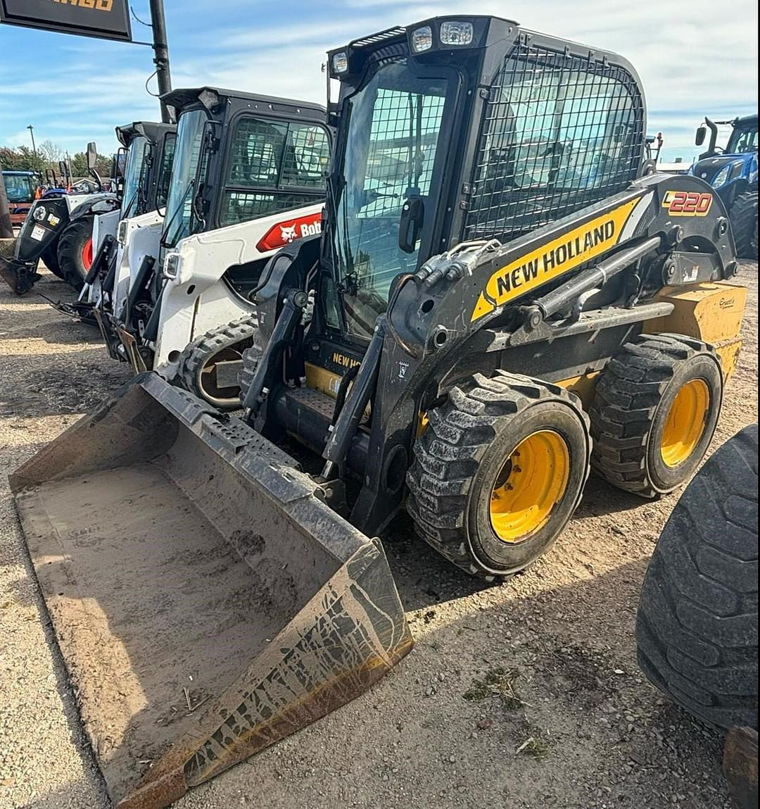 Image of New Holland L220 Primary image