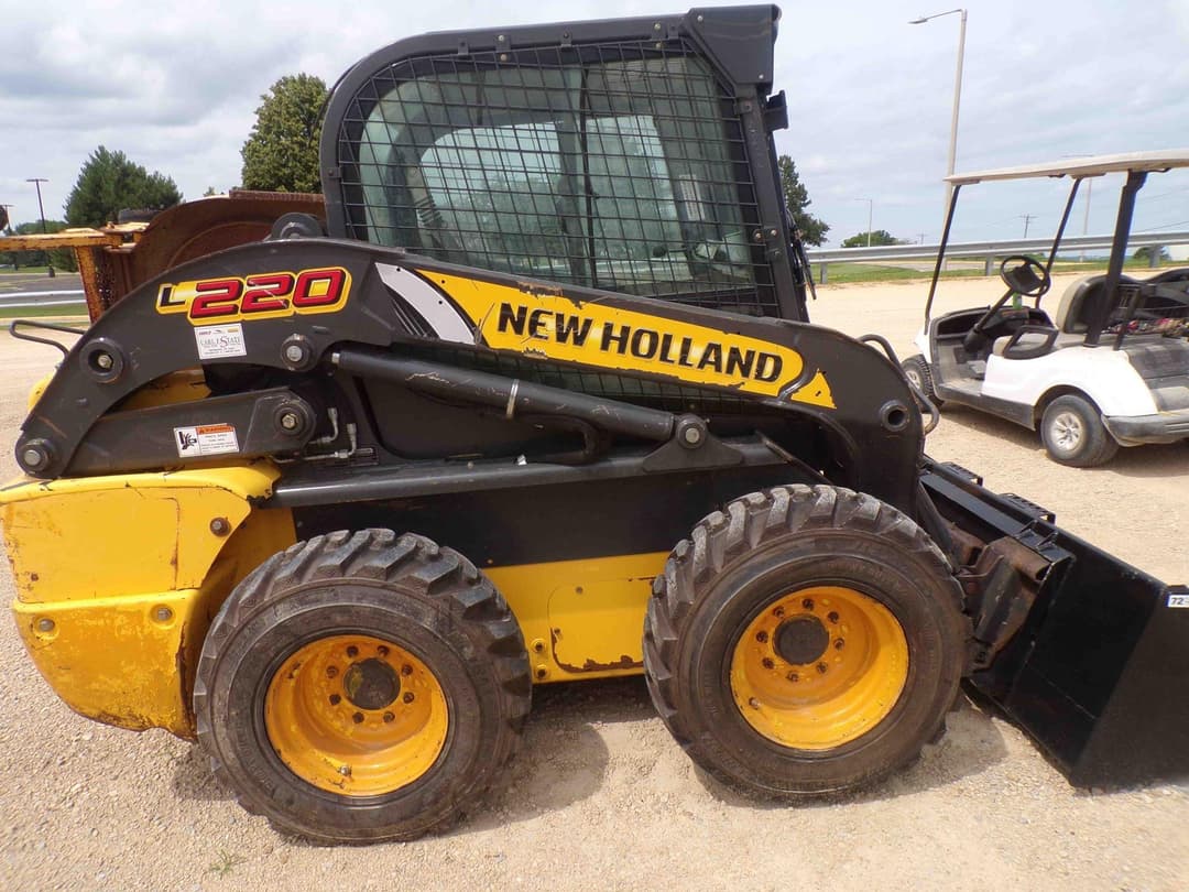 Image of New Holland L220 Primary image