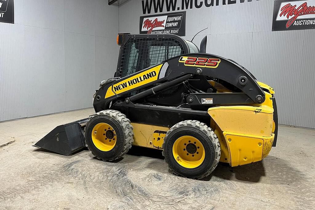 2014 New Holland L225 Construction Skid Steers For Sale | Tractor Zoom