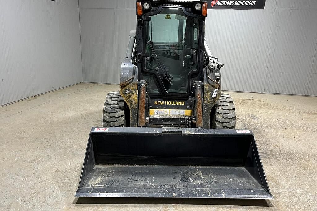 2014 New Holland L225 Construction Skid Steers For Sale | Tractor Zoom