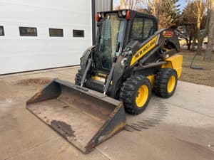 2014 New Holland L225 Image