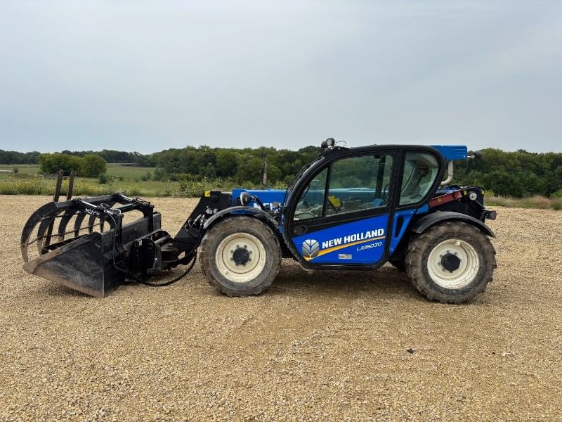 2014 New Holland LM5030 Equipment Image0