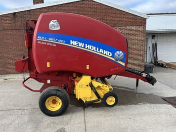 Main image New Holland RB450