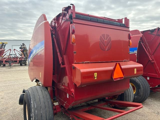 Image of New Holland RB560 equipment image 1