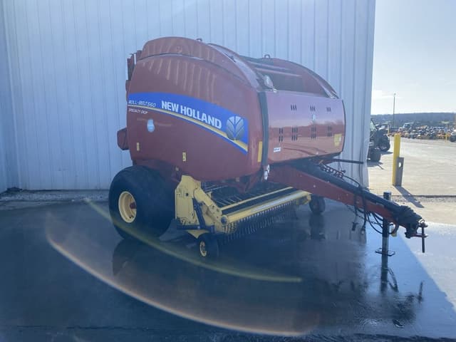Image of New Holland RB560 Specialty Crop equipment image 2