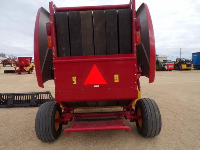 Image of New Holland RB450 equipment image 4