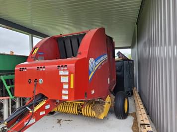 Main image New Holland RB450