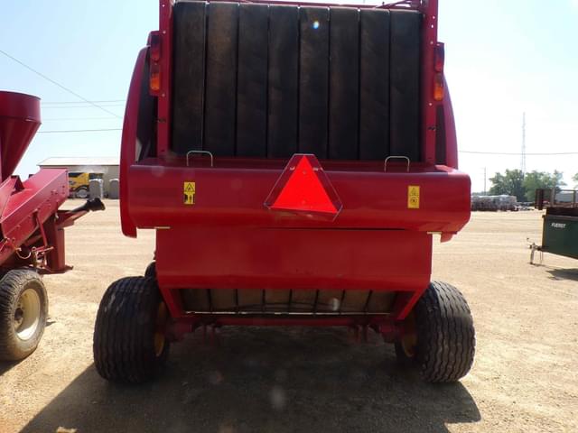 Image of New Holland RB560 equipment image 4