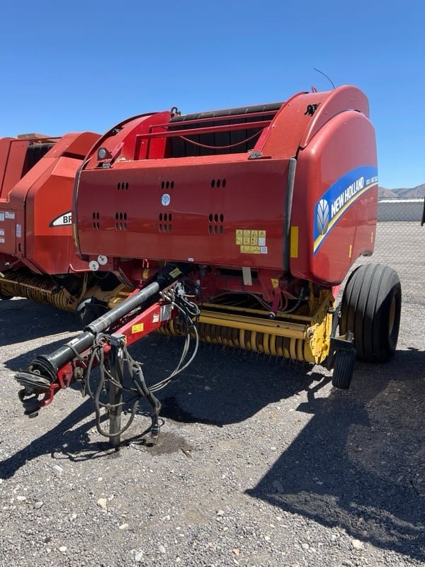 2014 New Holland RB560 Equipment Image0