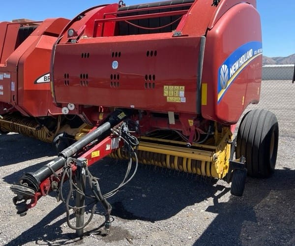 2014 New Holland RB560 Equipment Image0