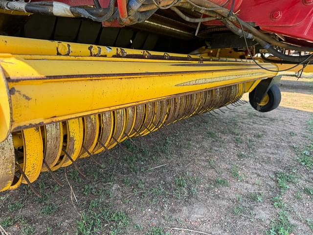 Image of New Holland RB560 equipment image 3
