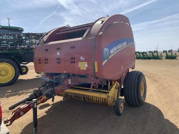 Image of New Holland RB560 Specialty Crop equipment image 3