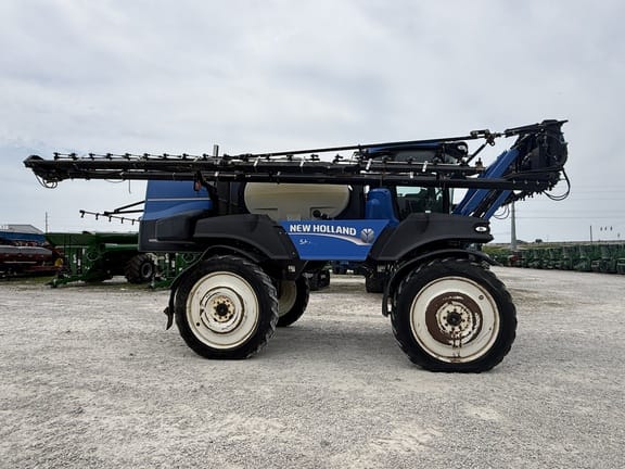 2014 New Holland SP.240F Equipment Image0