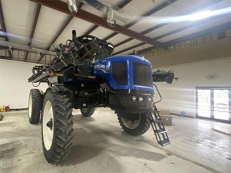 2014 New Holland SP.275R Equipment Image0