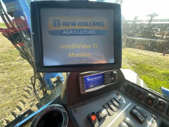Image of New Holland SP.365F equipment image 4