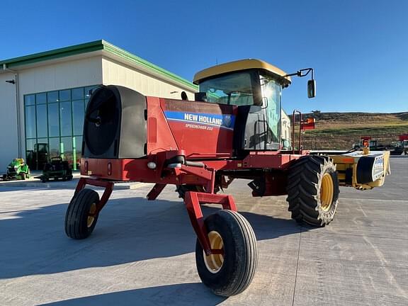 Image of New Holland Speedrower 200 equipment image 2