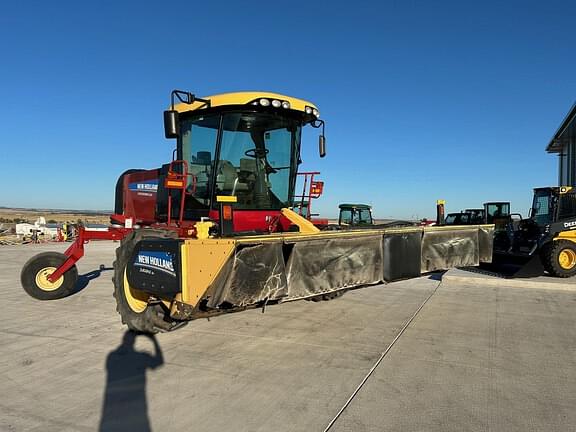 Image of New Holland Speedrower 200 equipment image 4