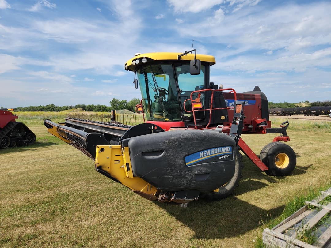 Image of New Holland Speedrower 200 Primary image