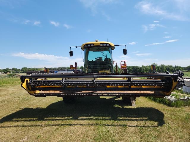 Image of New Holland Speedrower 200 equipment image 2