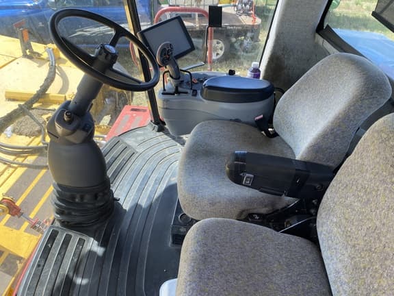 Image of New Holland Speedrower 240 equipment image 1