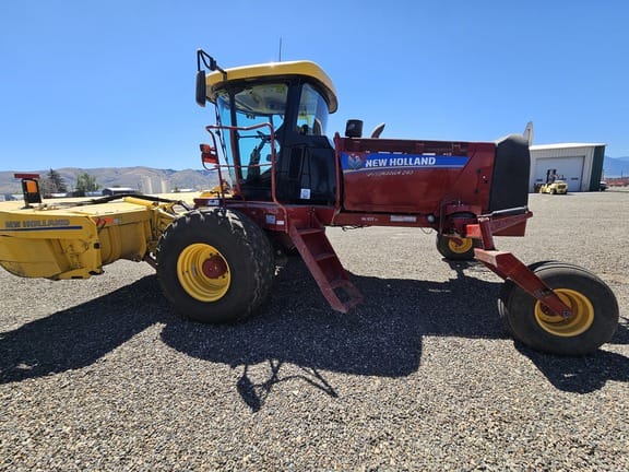 Main image New Holland Speedrower 240