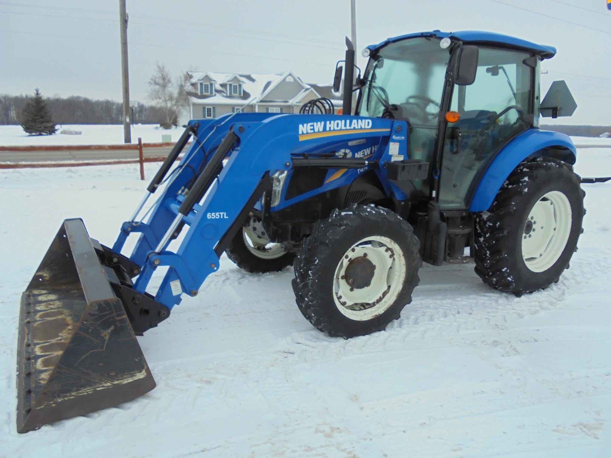 2014 New Holland T4.75 Equipment Image0