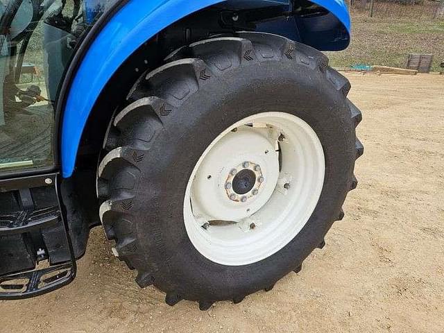 Image of New Holland T4.75 equipment image 4