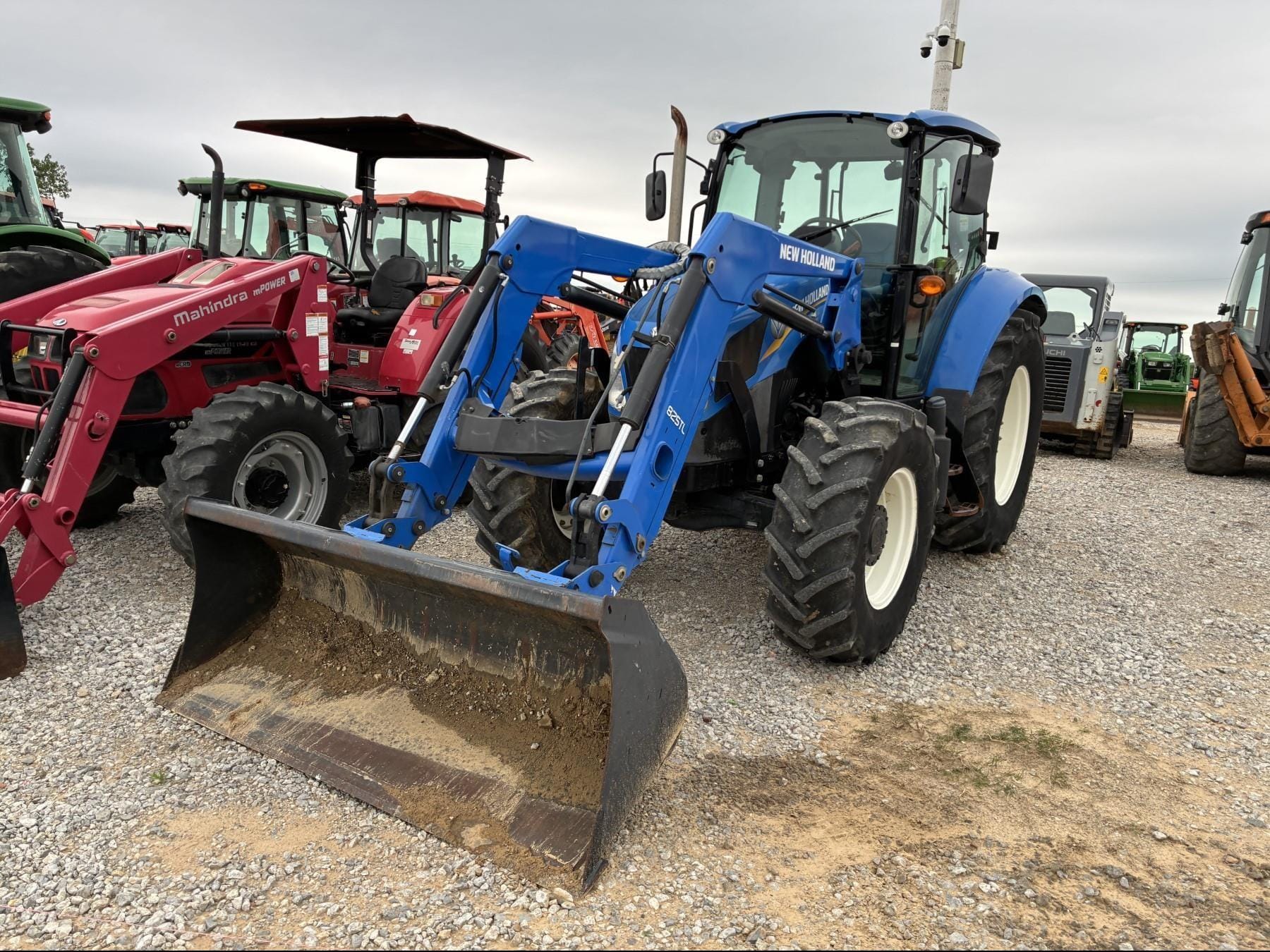 2014 New Holland T5.115 Equipment Image0