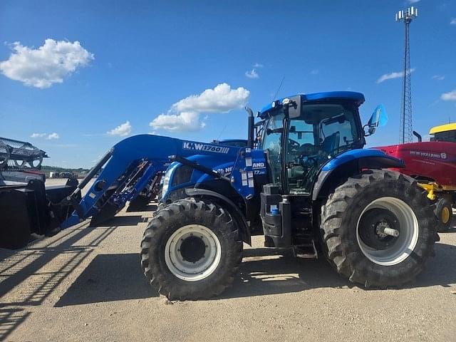 Image of New Holland T7.210 equipment image 4