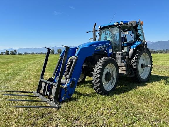 Image of New Holland T7.210 equipment image 2