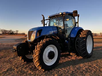 Main image New Holland T7.230