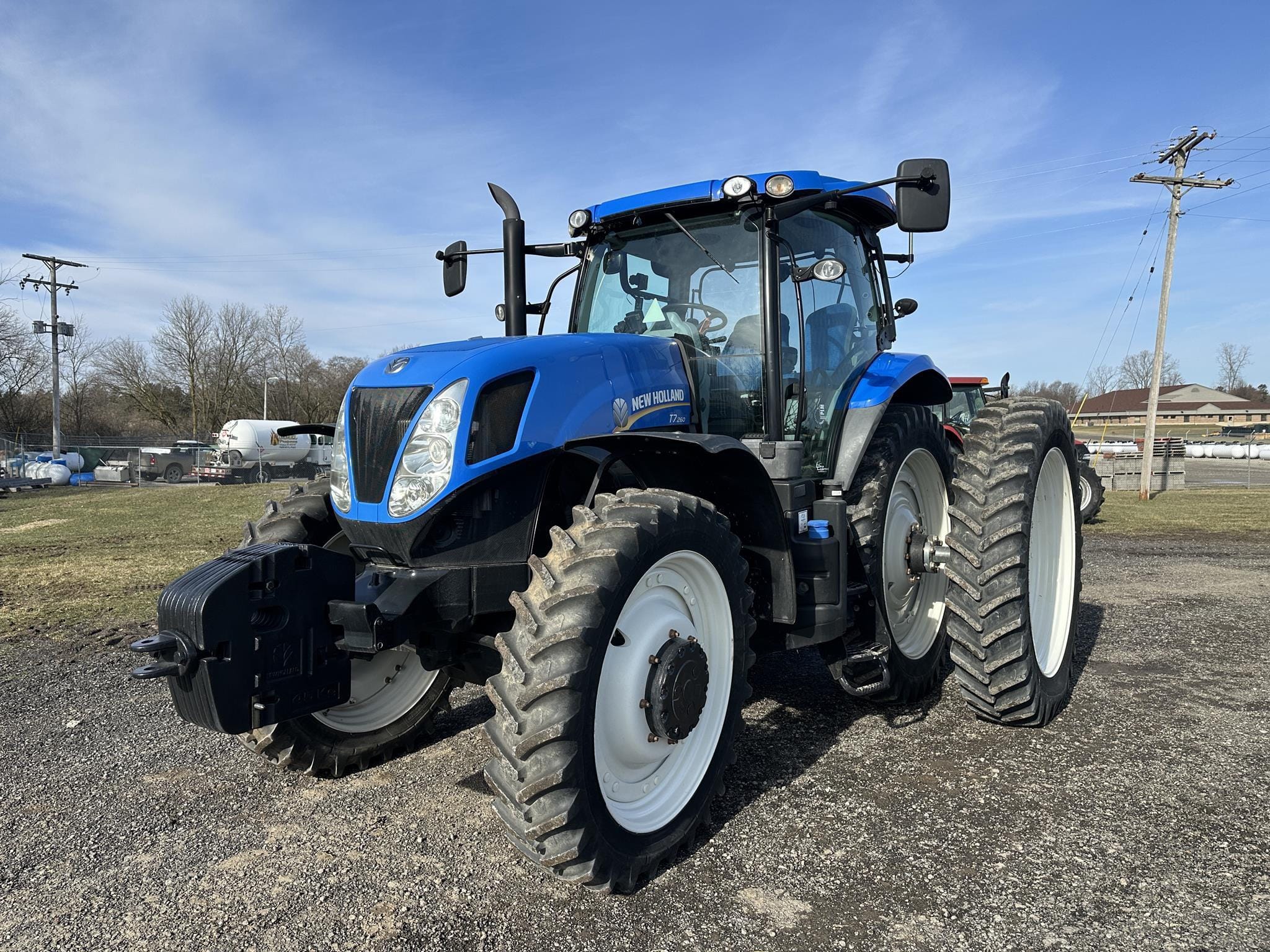 2014 New Holland T7.260 Equipment Image0