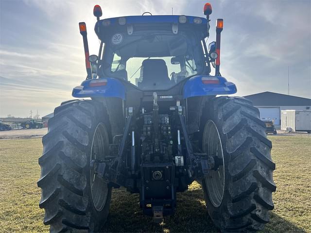 Image of New Holland T7.260 equipment image 2