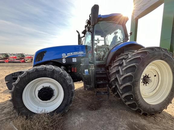 Image of New Holland T7.260 equipment image 1