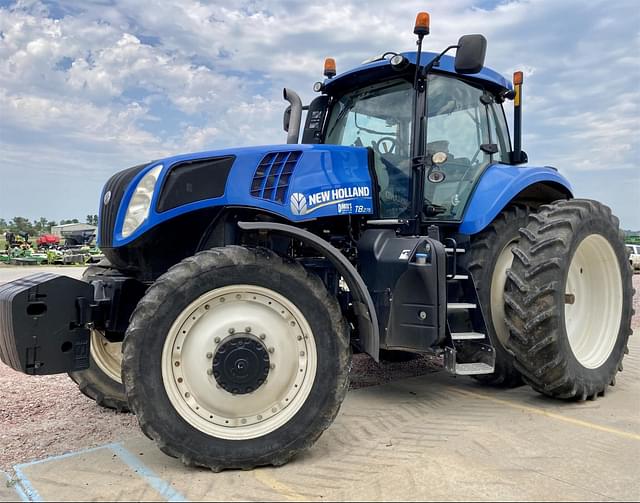 Image of New Holland T8.275 equipment image 3