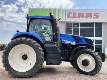 Main image New Holland T8.275