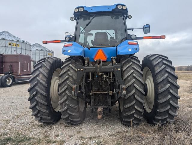 Image of New Holland T8.330 equipment image 4