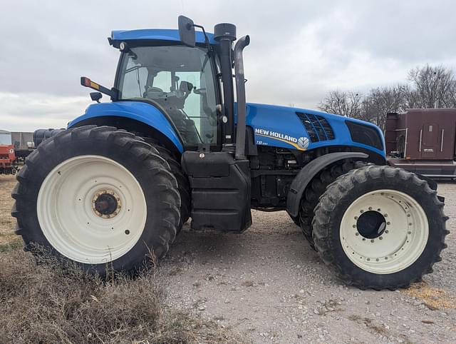 Image of New Holland T8.330 equipment image 3