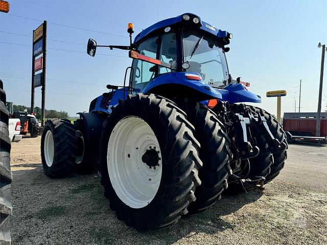 Image of New Holland T8.330 equipment image 3