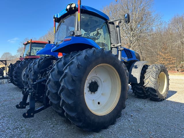 Image of New Holland T8.330 equipment image 2