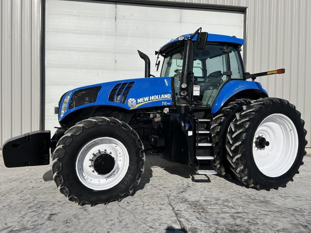 2014 New Holland T8.350 Equipment Image0