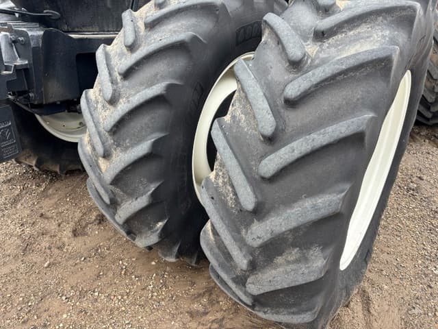 Image of New Holland T8.380 equipment image 2