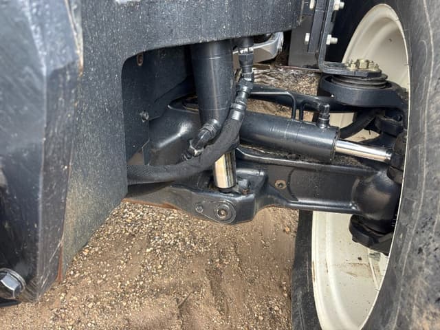 Image of New Holland T8.380 equipment image 3