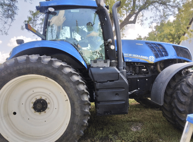 Image of New Holland T8.390 equipment image 2