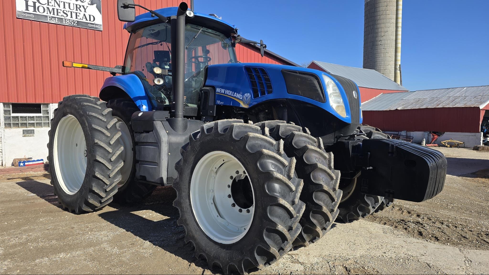 Main image New Holland T8.390