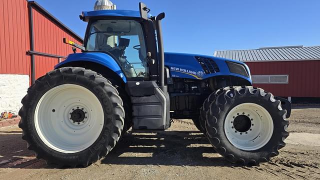 Image of New Holland T8.390 equipment image 3