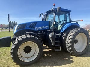 2013 New Holland T8.390 Image