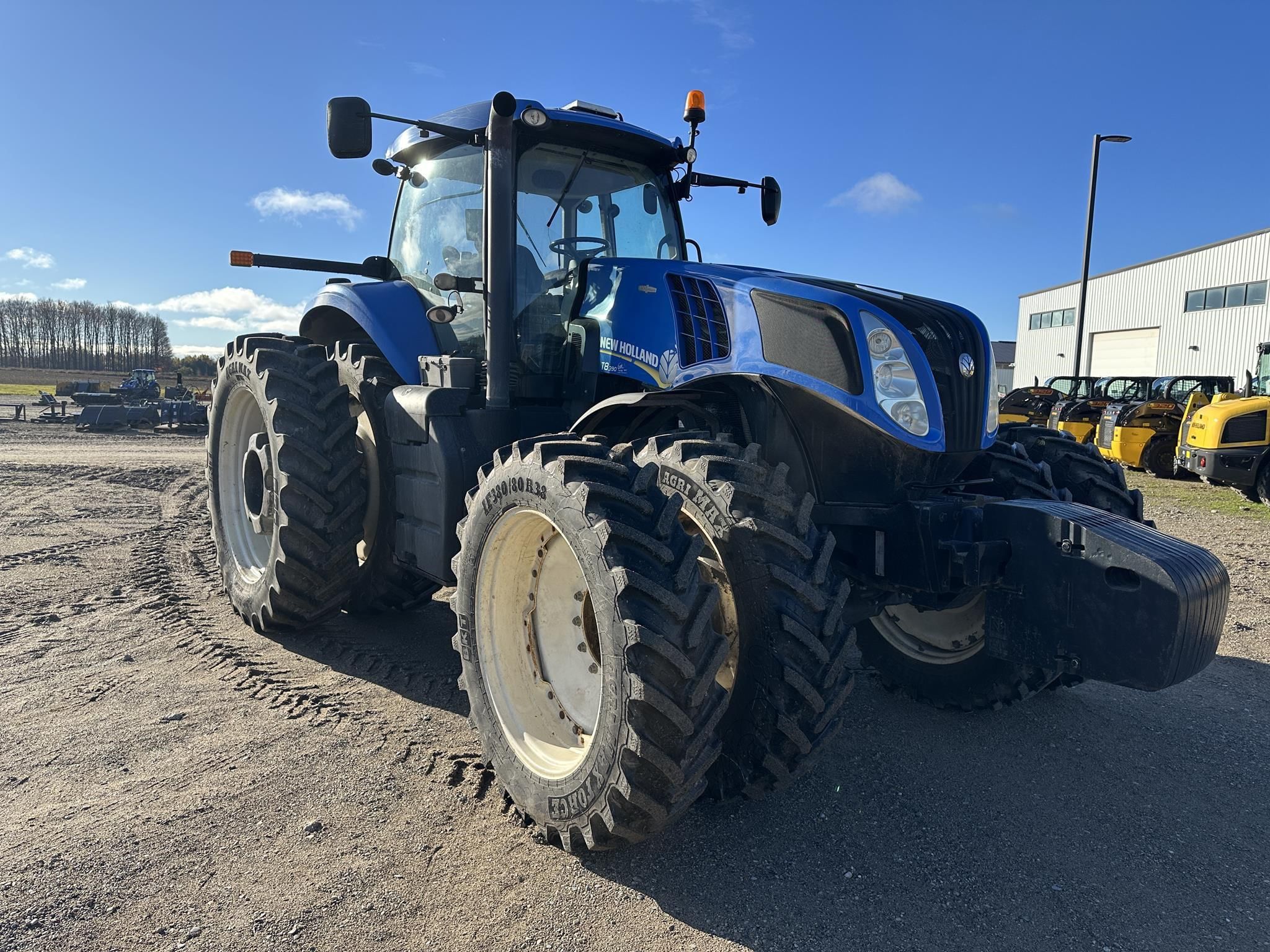 2014 New Holland T8.390 Equipment Image0